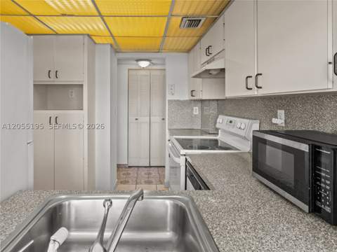9401 SW 4th St 104, Miami FL - photo 13 of 25