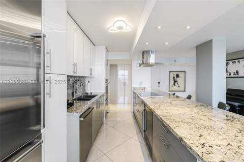 251 174th St 1104, Sunny Isles Beach FL - photo 8 of 56