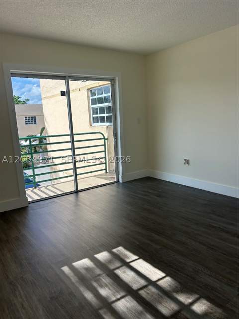 11880 SW 19th Ter 113, Miami FL - photo 12 of 29