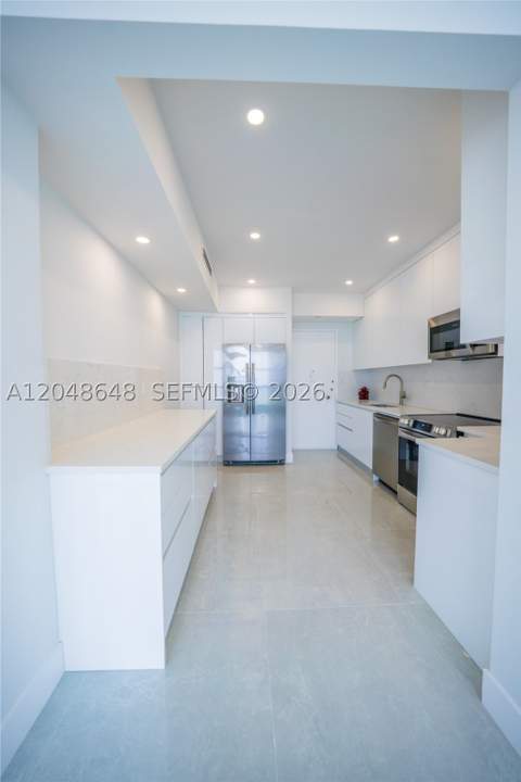 5055 Collins Ave 14H, Miami Beach FL - photo 20 of 66
