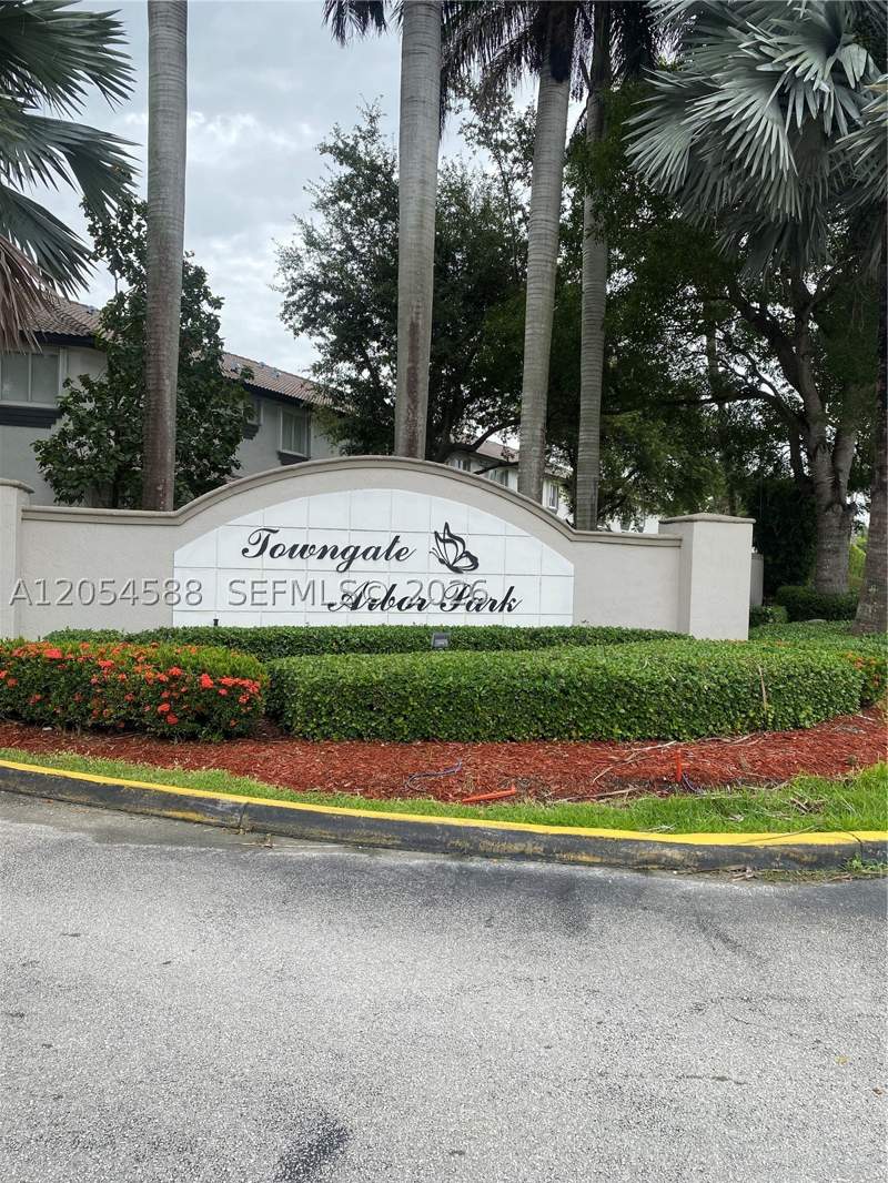 3 bedroom Townhouse at 1928 SE 23rd Ave, Towngate North, Homestead — photo 2