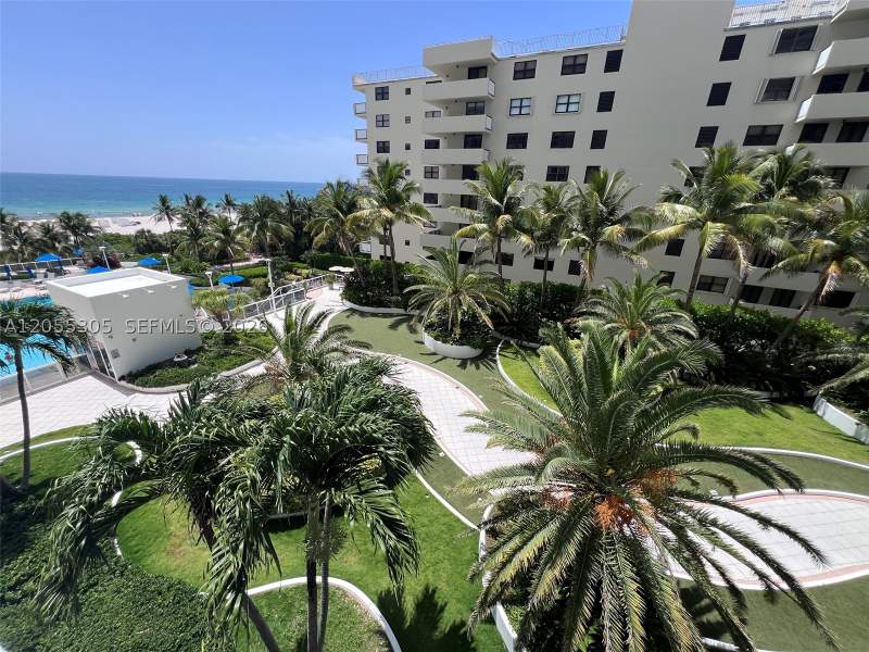 1 bedroom Condominium at 100 Lincoln Rd 634, The Decoplage Condo, Miami Beach — photo 5