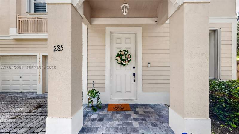 5 bedroom SingleFamilyResidence at 285 NE 32nd Ter, Corsica At The Oasis, Homestead — photo 4