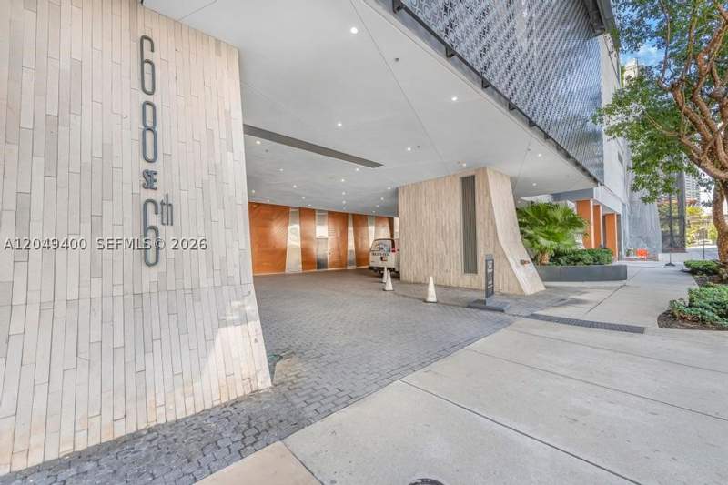 2 bedroom Condominium at 68 SE 6th St 1710, Reach Condo, Miami — photo 2