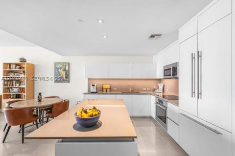 68 SE 6th St 1710, Miami FL - photo 6 of 31