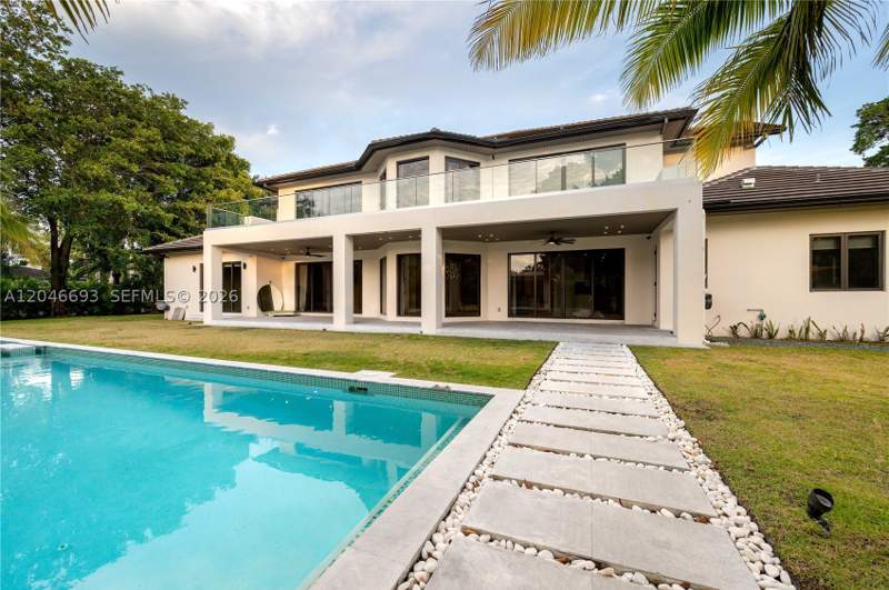 7 bedroom SingleFamilyResidence at 11200 SW 60th Ave, Killian Acres, Pinecrest — photo 5