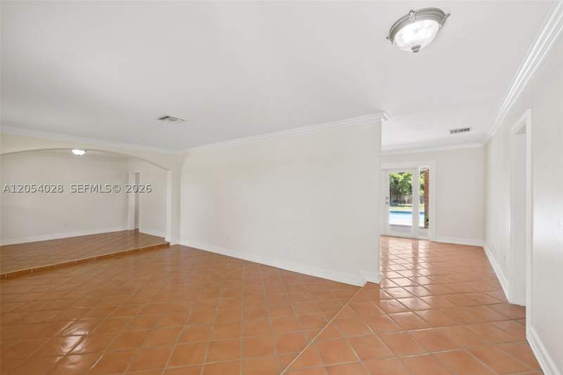 4 bedroom SingleFamilyResidence at 9765 SW 143rd St, Pine Meadows Sec 4, Miami — photo 3