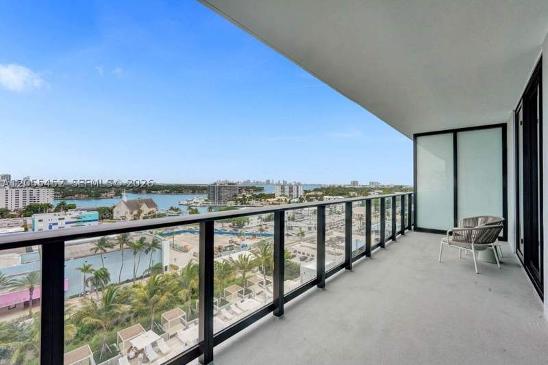 1 bedroom Condominium at 580 72nd 1004, 72 Park, Miami Beach — photo 2