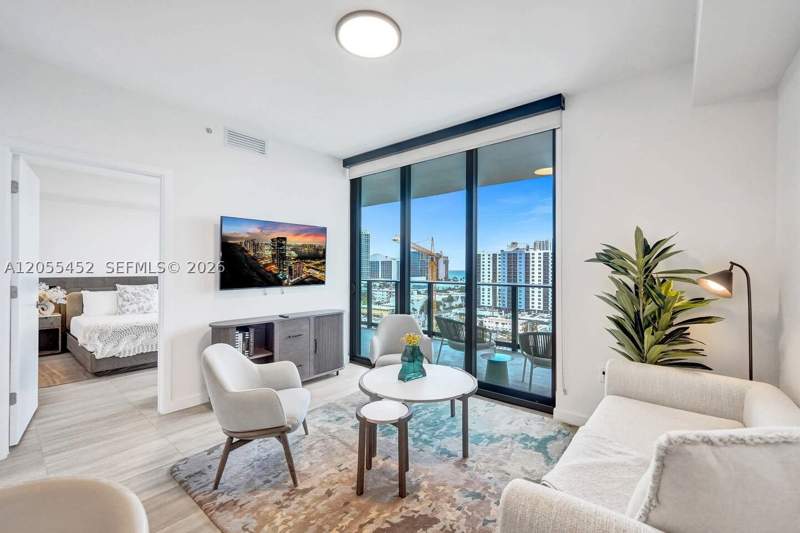 1 bedroom Condominium at 580 72nd 1004, 72 Park, Miami Beach — photo 3