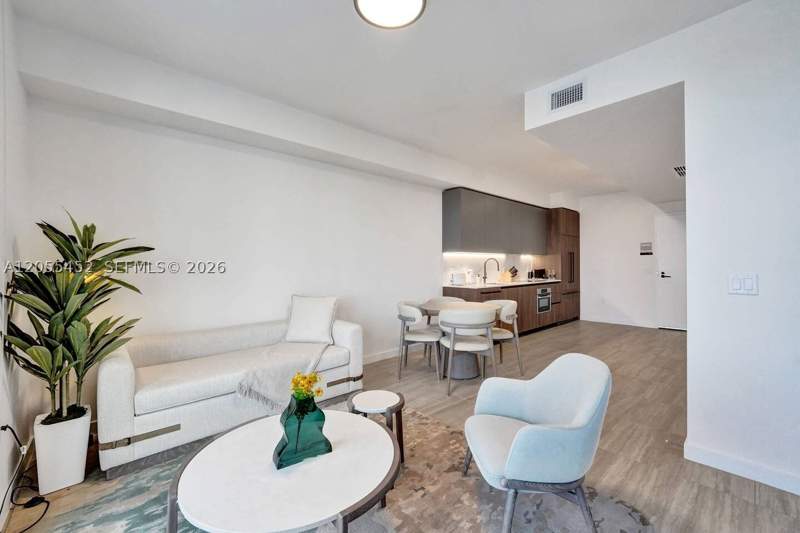1 bedroom Condominium at 580 72nd 1004, 72 Park, Miami Beach — photo 4
