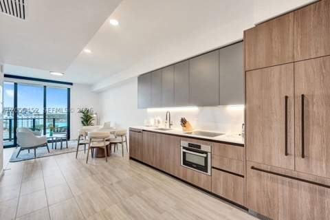 580 72nd 1004, Miami Beach FL - photo 6 of 32