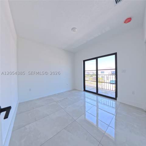 1374 NW 1st St, Florida City FL - photo 13 of 25