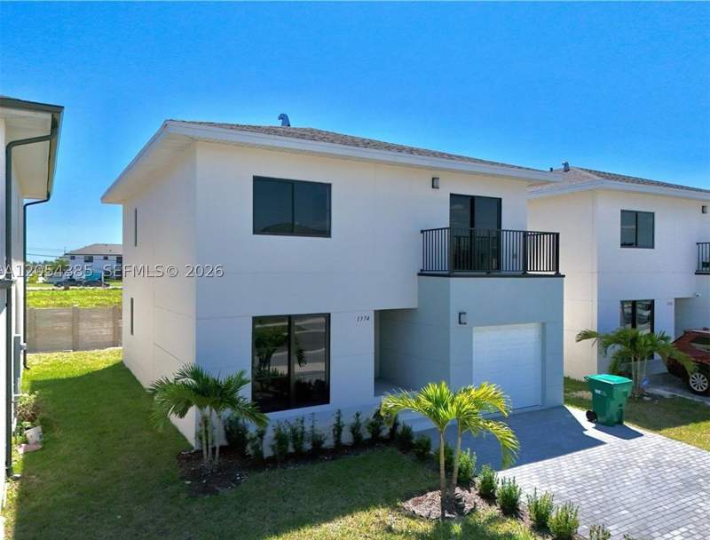 5 bedroom SingleFamilyResidence at 1374 NW 1st St, Alba Subdivision, Florida City — photo 2
