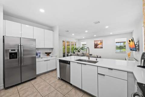 11491 NW 82nd Terrace NW, Doral FL - photo 7 of 31