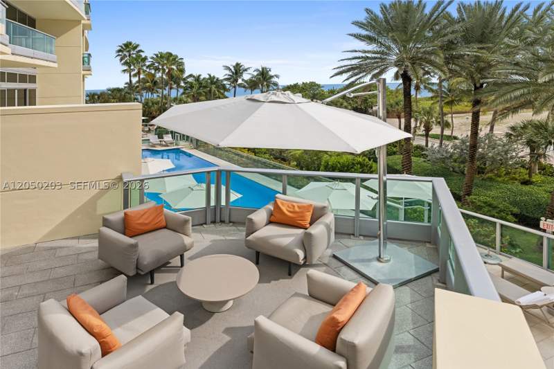 3 bedroom Condominium at 1455 Ocean Dr 1009, Il Villaggio On South Bea, Miami Beach — photo 5
