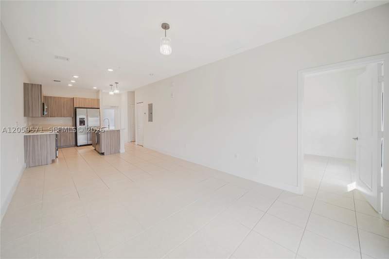 1 bedroom Condominium at 8265 NW 41st St C-202, Downtown Doral South Phas, Doral — photo 3