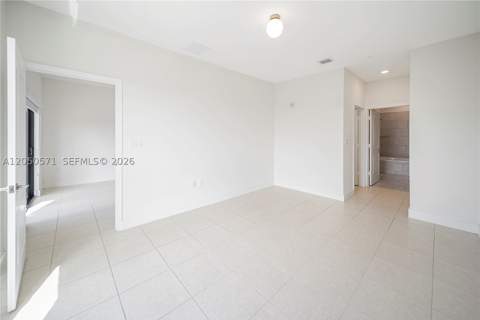 8265 NW 41st St C-202, Doral FL - photo 8 of 28