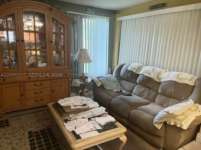 3 bedroom SingleFamilyResidence at 17861 SW 112th Pl, Green Hills Sec 2, Miami — photo 5