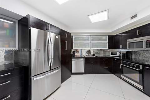 5151 Collins Ave 1420, Miami Beach FL - photo 8 of 35