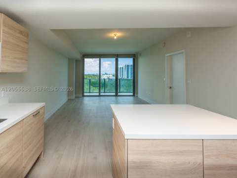 16385 Biscayne Blvd 1103, North Miami Beach FL - photo 13 of 57