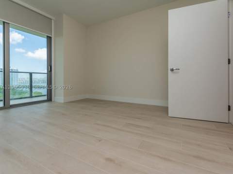 16385 Biscayne Blvd 1103, North Miami Beach FL - photo 19 of 57