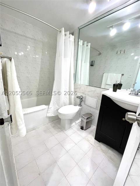 5445 Collins Ave 1515, Miami Beach FL - photo 18 of 43
