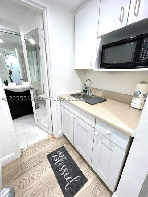 5445 Collins Ave 1515, Miami Beach FL - photo 19 of 43