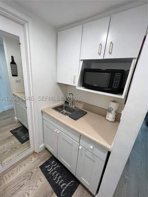 5445 Collins Ave 1515, Miami Beach FL - photo 9 of 43