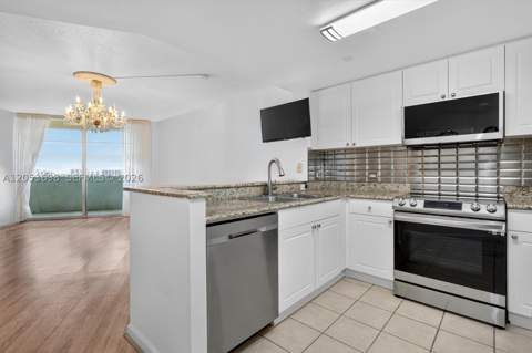 19501 W Country Club Dr 2401, Aventura FL - photo 15 of 32