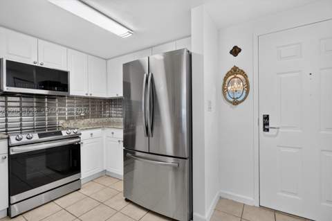 19501 W Country Club Dr 2401, Aventura FL - photo 17 of 32