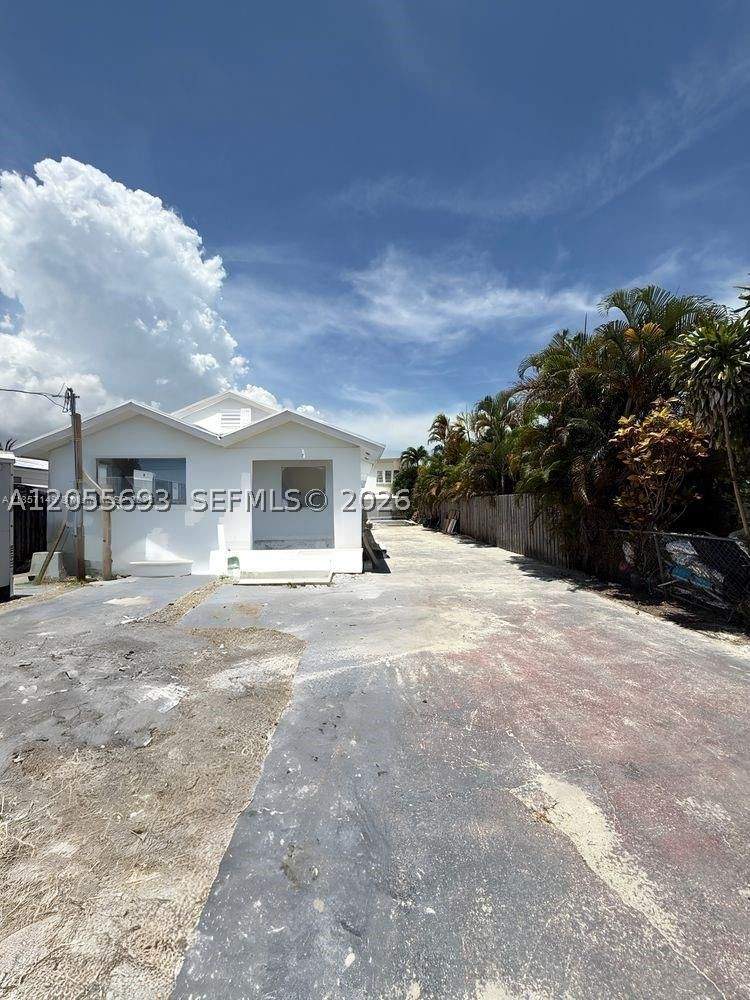 4 bedroom SingleFamilyResidence at 2235 SW 15th St, Grapeland, Miami — photo 2