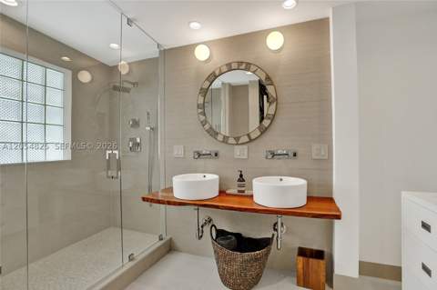 19130 NE 21st Ave, North Miami Beach FL - photo 20 of 47