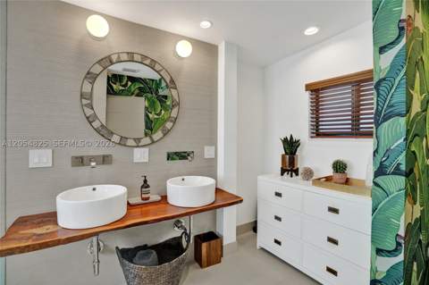 19130 NE 21st Ave, North Miami Beach FL - photo 21 of 47