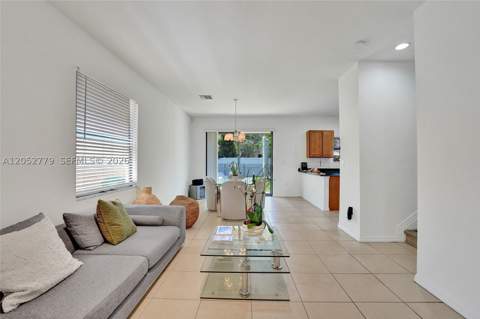 650 NE 191st Ter, Miami FL - photo 20 of 92