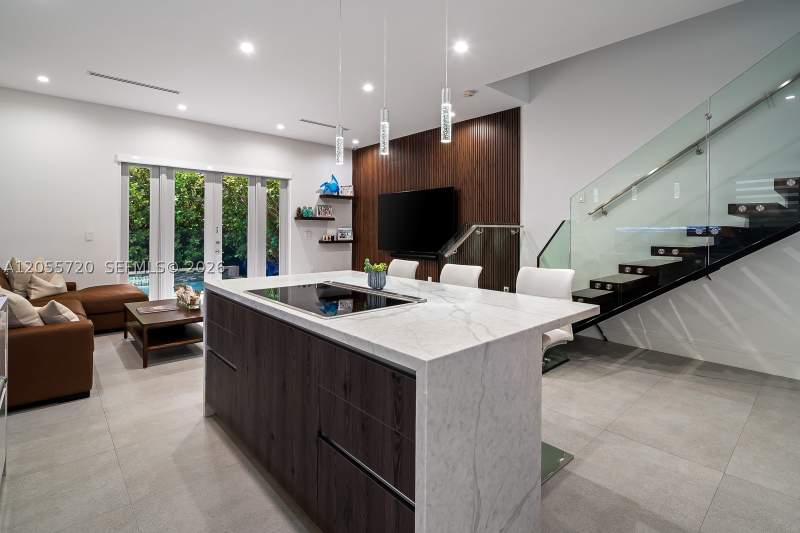 3 bedroom Townhouse at 3073 Carter St 3073, Lux At The Grove Condo Bl, Miami — photo 5