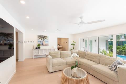 4155 Pamona Ave, Miami FL - photo 23 of 32