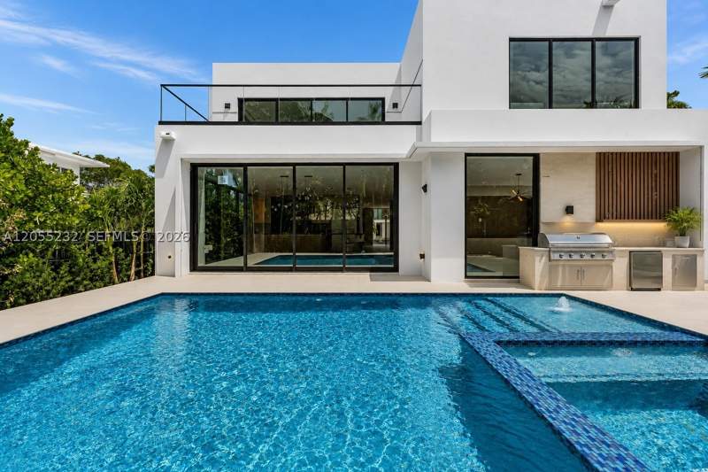 4 bedroom SingleFamilyResidence at 6020 Alton Rd, La Gorce Golf Sub, Miami Beach — photo 2