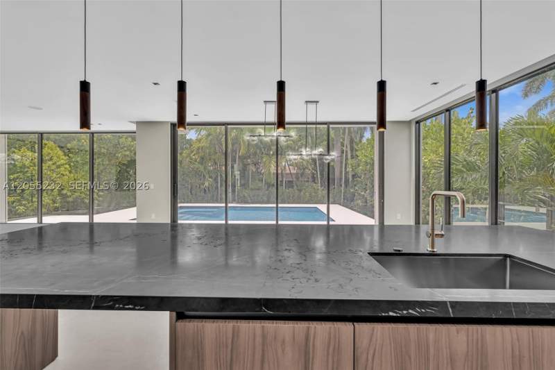4 bedroom SingleFamilyResidence at 6020 Alton Rd, La Gorce Golf Sub, Miami Beach — photo 5