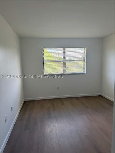 7195 NW 179th St 211, Hialeah FL - photo 11 of 20