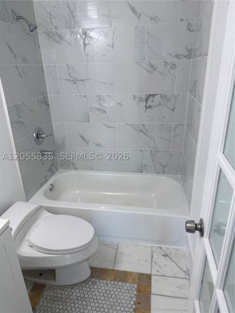 7195 NW 179th St 211, Hialeah FL - photo 9 of 20