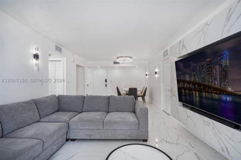 2 bedroom Condominium at 1623 Collins Ave 716, The Georgian Condo, Miami Beach — photo 3