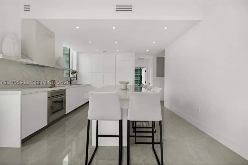 3 bedroom Condominium at 7930 East Dr 1208, Eloquence On The Bay Cond, North Bay Village — photo 5