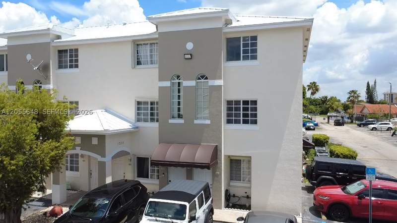 2 bedroom Condominium at 12015 SW 14 St 301-C, Christys Place Villas, Miami — photo 4