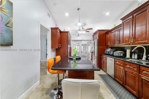 11425 NW 88th Ct, Hialeah Gardens FL - photo 12 of 46