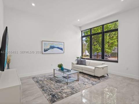8143 NW 47th Ter, Doral FL - photo 20 of 56