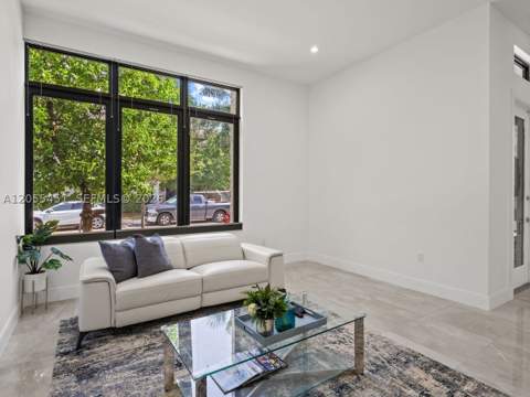 8143 NW 47th Ter, Doral FL - photo 21 of 56