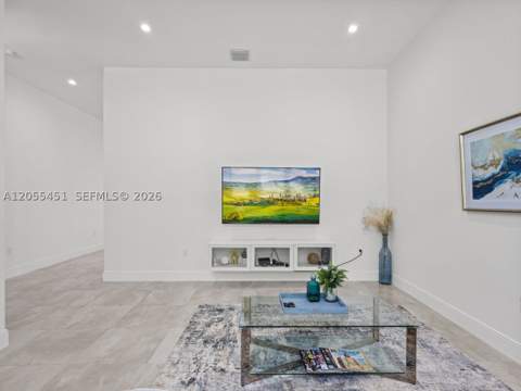8143 NW 47th Ter, Doral FL - photo 22 of 56