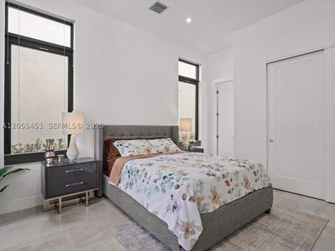 8143 NW 47th Ter, Doral FL - photo 23 of 56