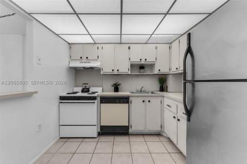 16851 NE 23rd Ave A516, North Miami Beach FL - photo 11 of 29