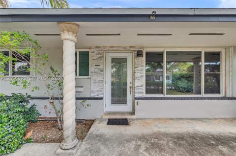 9921 SW 165th Ter, Miami FL - photo 6 of 46